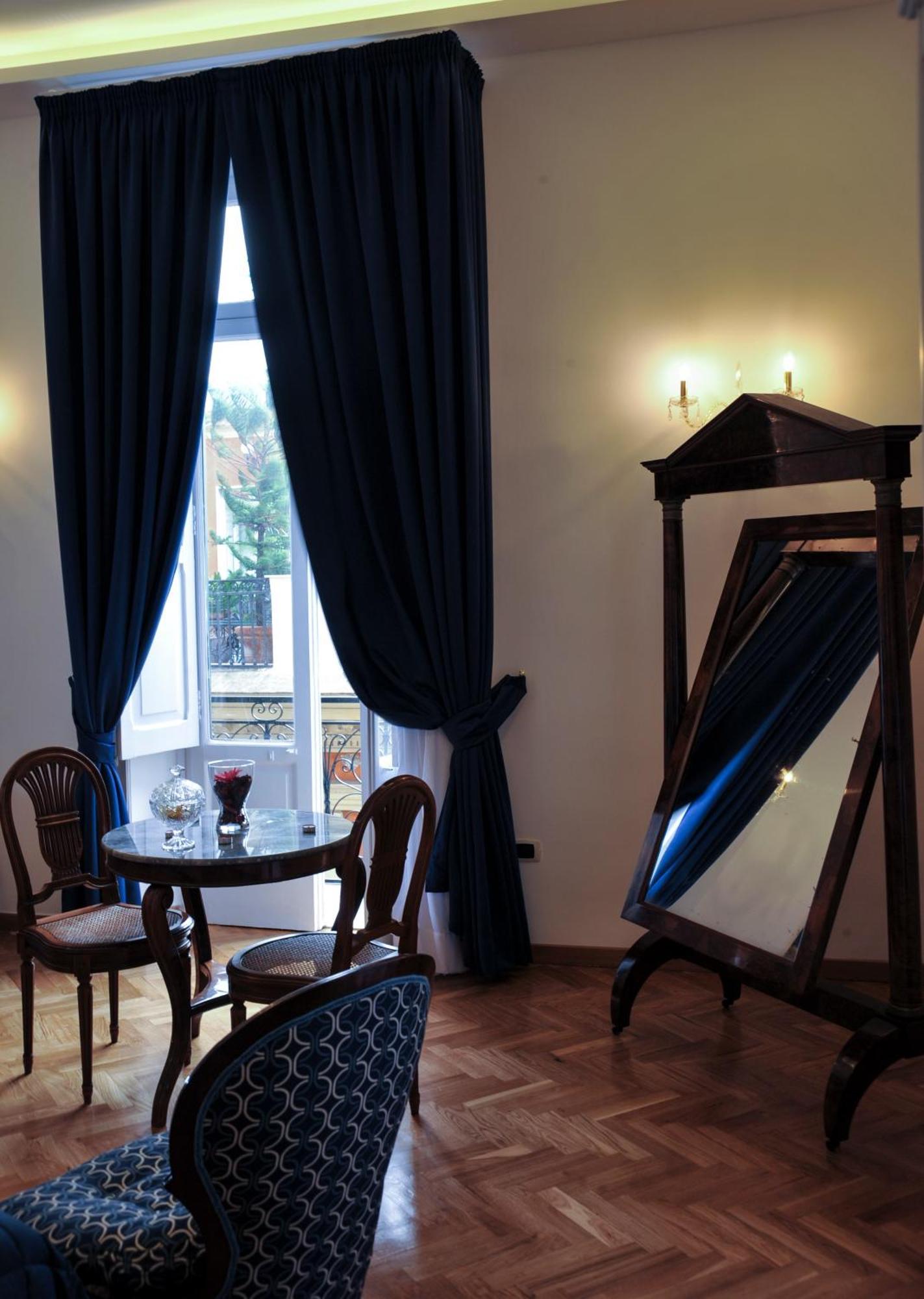 Di Palma Suite Neapel Zimmer foto